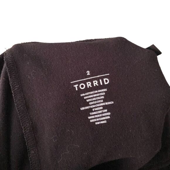 Torrid Basic High Rise Black Legging in Size 2 - Picture 8 of 8